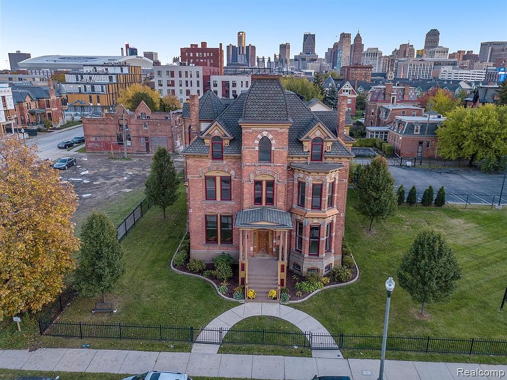 4 Stunning Condos in Detroit Haven Lifestyles