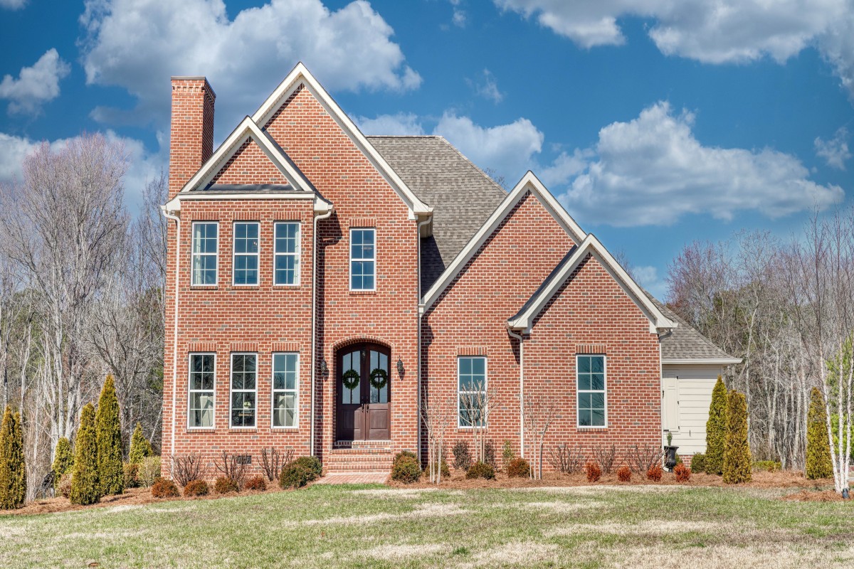 Stunning Estate on Vast Wooded Property Near Nashville Haven Lifestyles