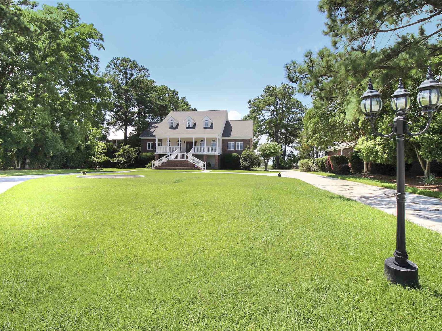 5 Charming Homes on the Market in Savannah Haven Lifestyles