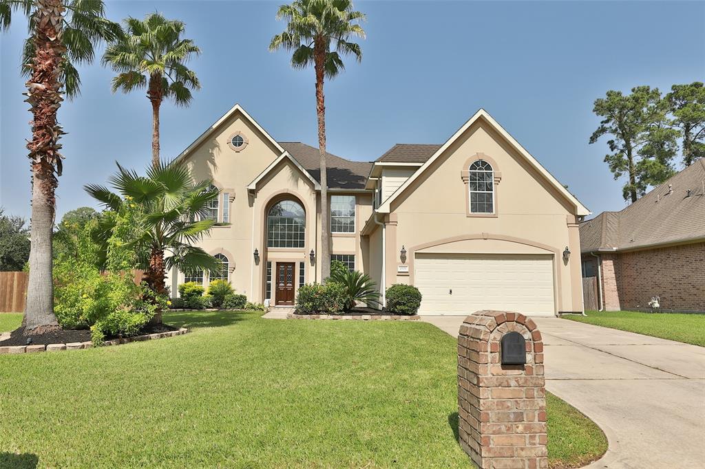 10 Homes with Stunning Pools in Houston Haven Lifestyles