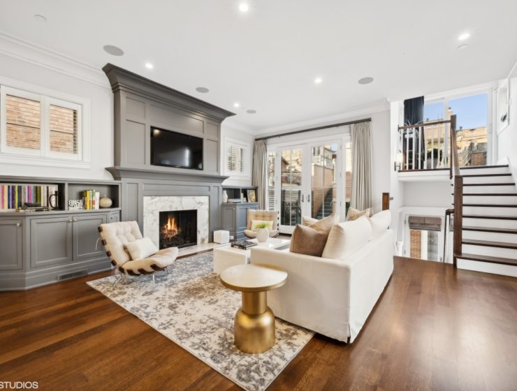 Luxurious Home in Lincoln Park Blends Luxury and Modern Comfort